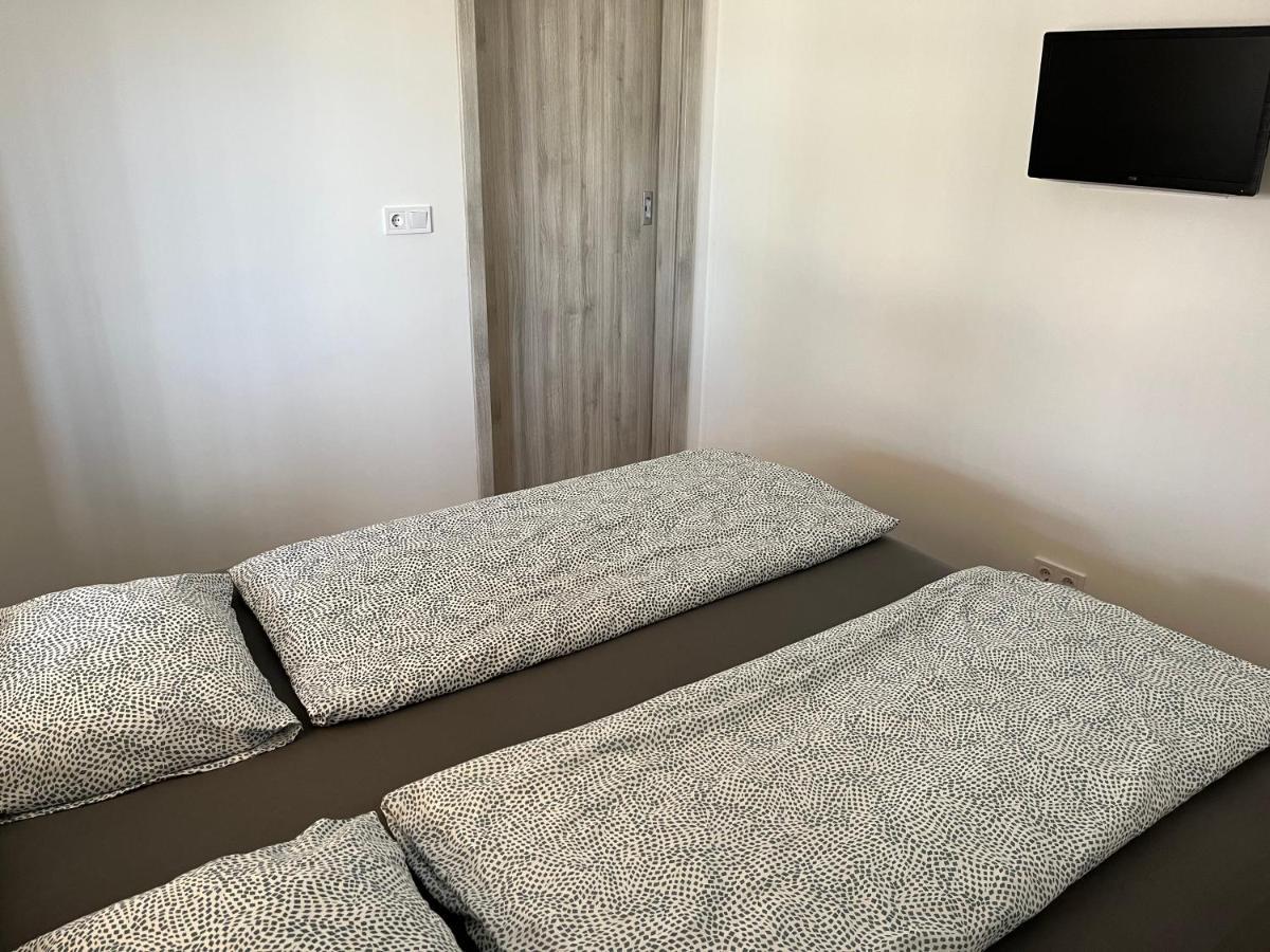 Rajczi Apartman Mohács Extérieur photo